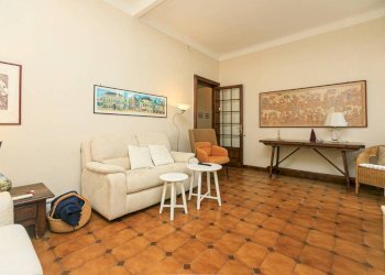 Salone - Appartamento corso Firenze, 80, Genova (zona Castelletto) - foto 26