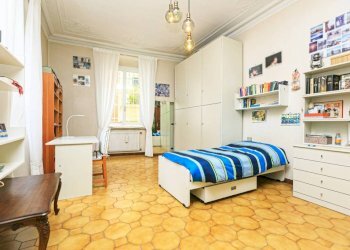 Camera da letto - Appartamento corso Firenze, 80, Genova (zona Castelletto) - foto 30