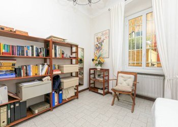 Salone - Appartamento corso Firenze, 80, Genova (zona Castelletto) - foto 36