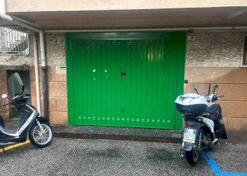 Ingresso - Magazzino via Luigi Devoto, Genova (zona Quarto) - foto 13