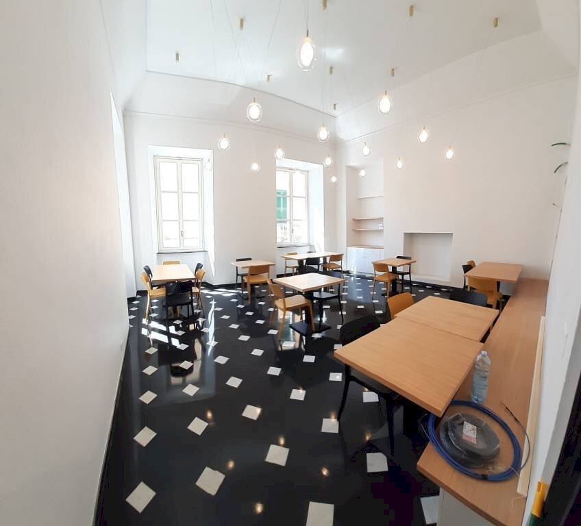 Interno non residenziale - Negozio via Sestri, Genova (zona Sestri Ponente) - foto 2