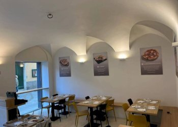 Interno non residenziale - Negozio via Sestri, Genova (zona Sestri Ponente) - foto 4