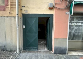 Facciata - Magazzino Genova (zona Sampierdarena) - foto 1