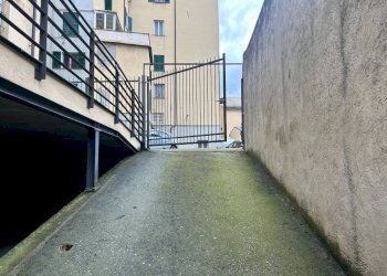 Cortile interno - Magazzino Genova (zona Sampierdarena) - foto 8