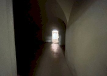 Interno palazzo - Magazzino Genova (zona Sampierdarena) - foto 6