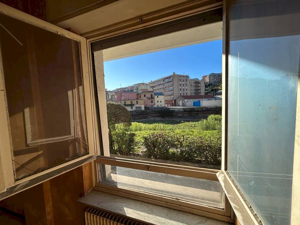 Vista - Quadrilocale via dell'Alloro, Genova (zona Sestri Ponente) - foto 1