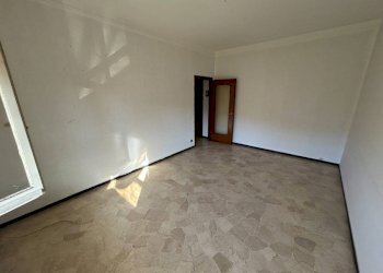 Cucina - Quadrilocale via dell'Alloro, Genova (zona Sestri Ponente) - foto 7