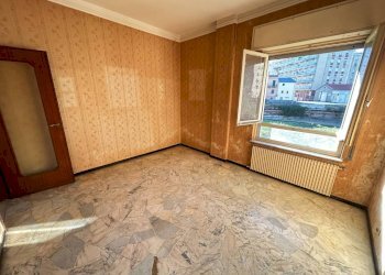 Camera da letto - Quadrilocale via dell'Alloro, Genova (zona Sestri Ponente) - foto 22