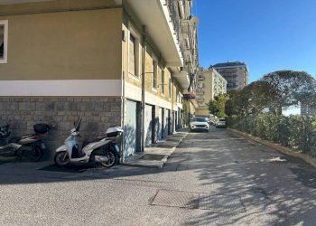 Zona - Quadrilocale via dell'Alloro, Genova (zona Sestri Ponente) - foto 28