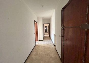 Corridoio - Quadrilocale via dell'Alloro, Genova (zona Sestri Ponente) - foto 9