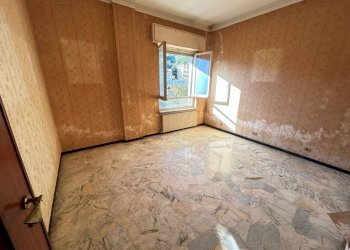 Camera da letto - Quadrilocale via dell'Alloro, Genova (zona Sestri Ponente) - foto 22