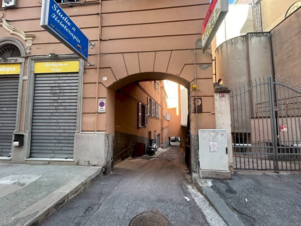 Zona - Warehouse via Donghi, Genova (neighborhood Marassi) - photo 1