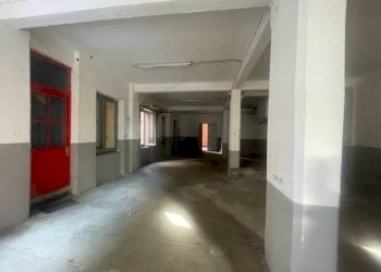 Interno non residenziale - Warehouse via Donghi, Genova (neighborhood Marassi) - photo 7