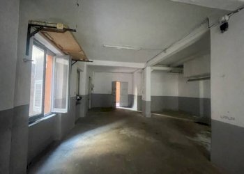 Interno non residenziale - Warehouse via Donghi, Genova (neighborhood Marassi) - photo 11