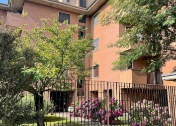 Facciata - Trilocale via Giovanni Amendola, Pavia - foto 1