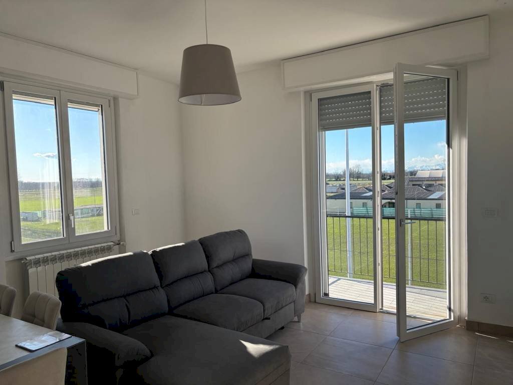 Salone - Trilocale via Ticino, 19, Bereguardo - foto 2