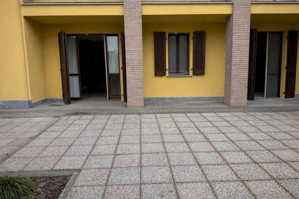 Giardino - Bilocale viale Europa, Zeccone - foto 1