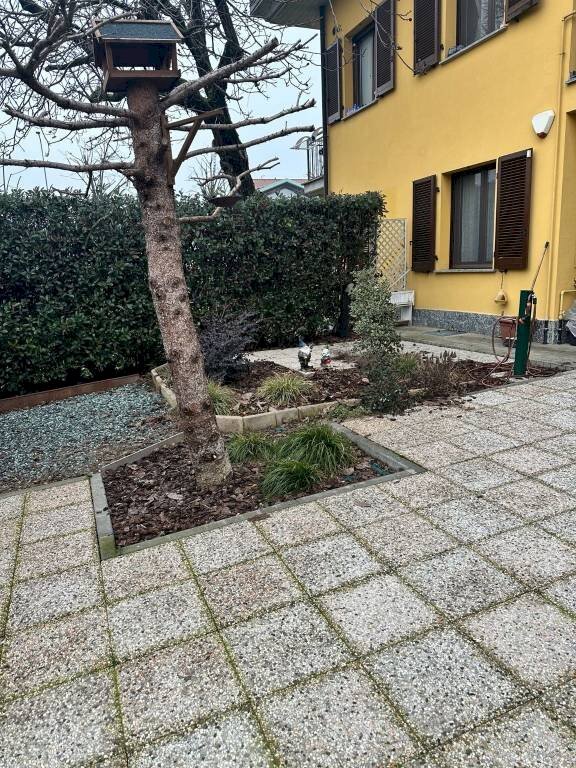 Giardino - Bilocale viale Europa, Zeccone - foto 2