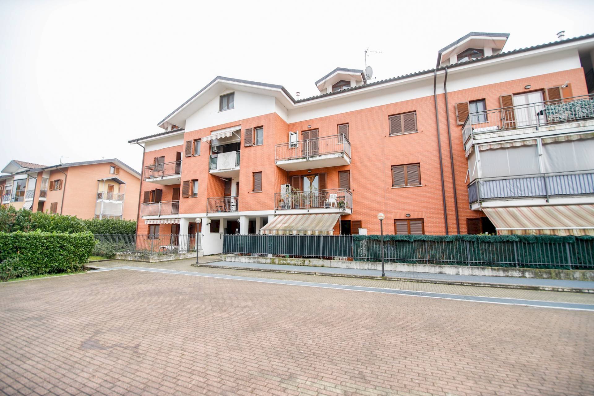 Foto 1 - Quadrilocale VIA GIACOMO OLIVERO
 
9, Leini - foto 1