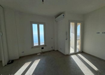 Soggiorno - Trilocale via Charles Garnier, 54, Bordighera - foto 6