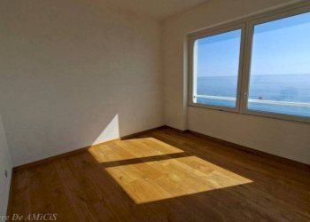 Camera da letto - Trilocale via Charles Garnier, 54, Bordighera - foto 17