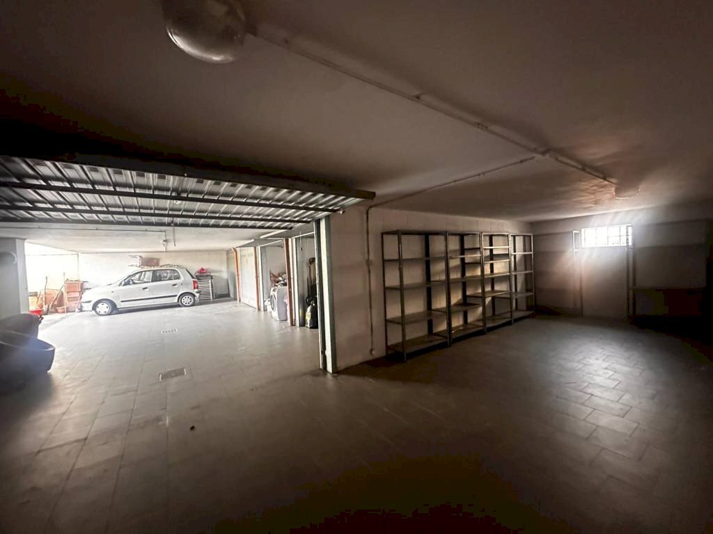 Box auto - Box via Bolivia, 4, Gallarate - photo 1