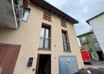 Facciata - Independent house via Vittorio Veneto, 8, Caronno Varesino - photo 23