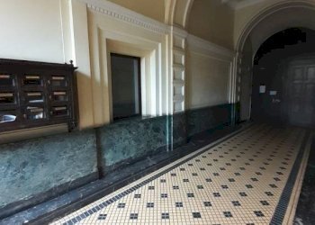 Interno palazzo - Apartment via Coazze, 2, Torino (neighborhood Cit Turin) - photo 2