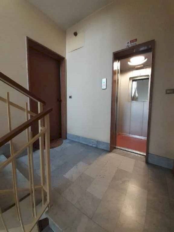 Ascensori - Three-room apartment via Pio VII, 94, Torino (neighborhood Lingotto) - photo 3