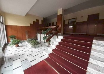 Interno palazzo - Three-room apartment via Pio VII, 94, Torino (neighborhood Lingotto) - photo 2