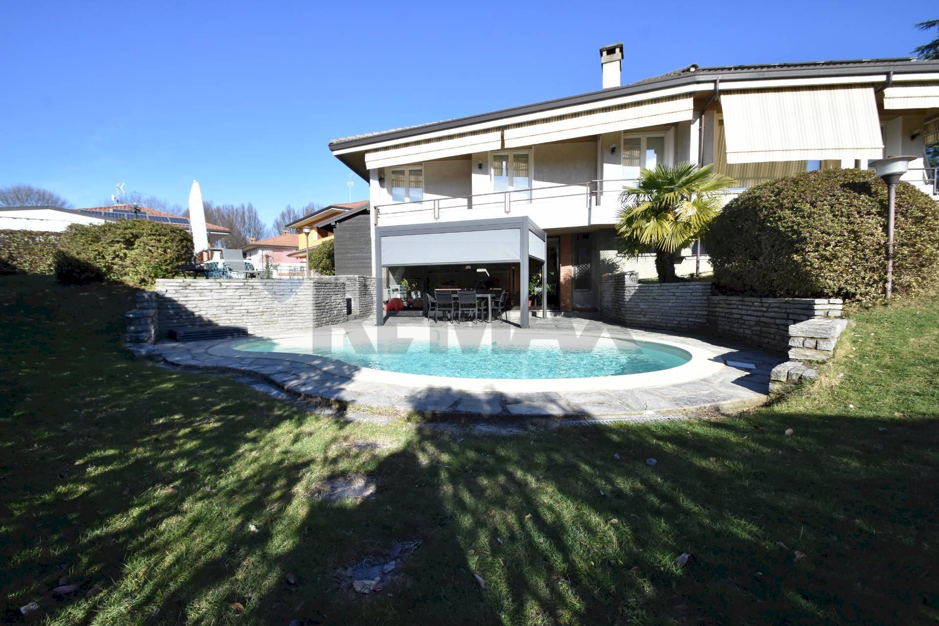 Casa all\'aperto - Villa Via Cesare Pevase
 
10, Varallo Pombia - foto 3