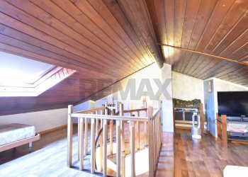 Scale - Villa Via Cesare Pevase
 
10, Varallo Pombia - foto 32