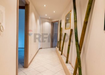 Hall / corridoio - Ufficio Viale Matteotti
 
13, Arona - foto 2