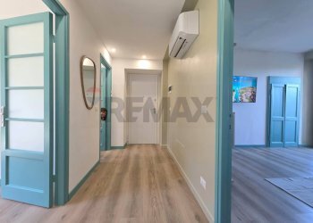 Hall / corridoio - Two-room apartment Via Opifici
 
58, Lesa - photo 2