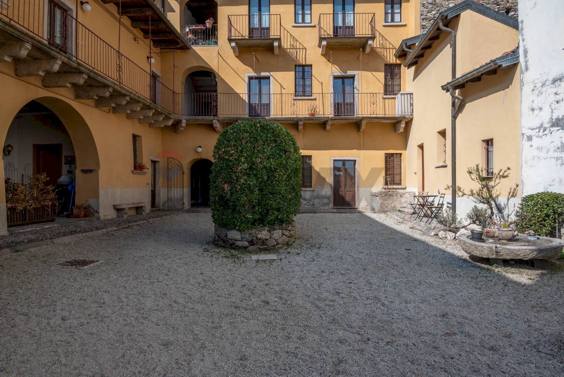 Edificio all\'aperto - Monolocale Via regina margherita
 
16, Gignese - foto 1