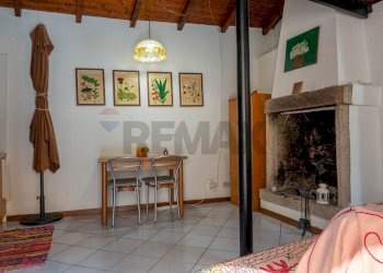 Sala da pranzo - Monolocale Via regina margherita
 
16, Gignese - foto 2