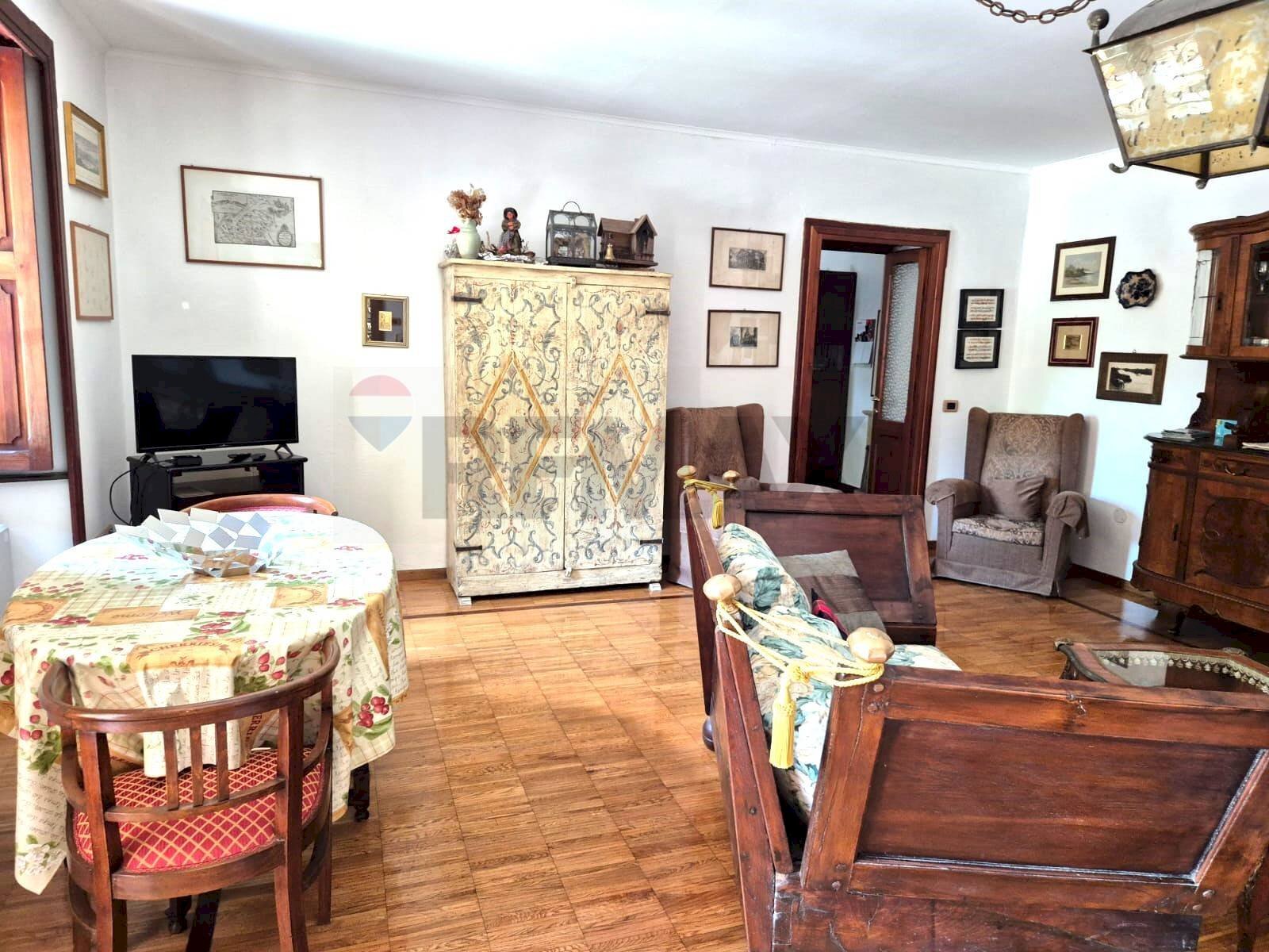 Soggiorno - Apartment Via Ai monti
 
2, Pettenasco - photo 3