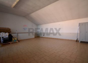 Stanza vuota - Casa indipendente via vittorio emanuele II
 
112, Borgo Ticino - foto 31