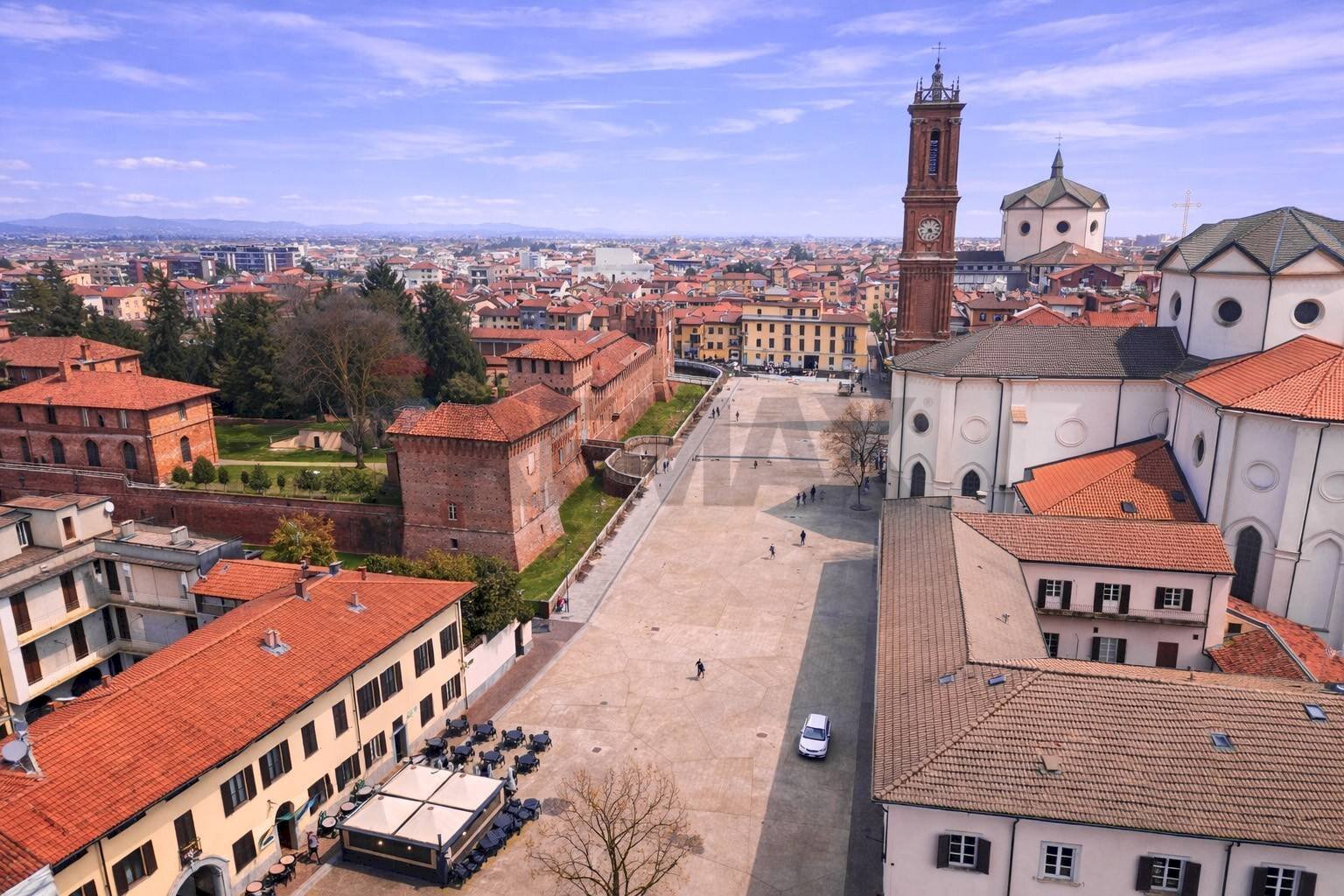 Edificio all\'aperto - Stable - Palace Piazza Martiri della Libertà, Galliate - photo 1