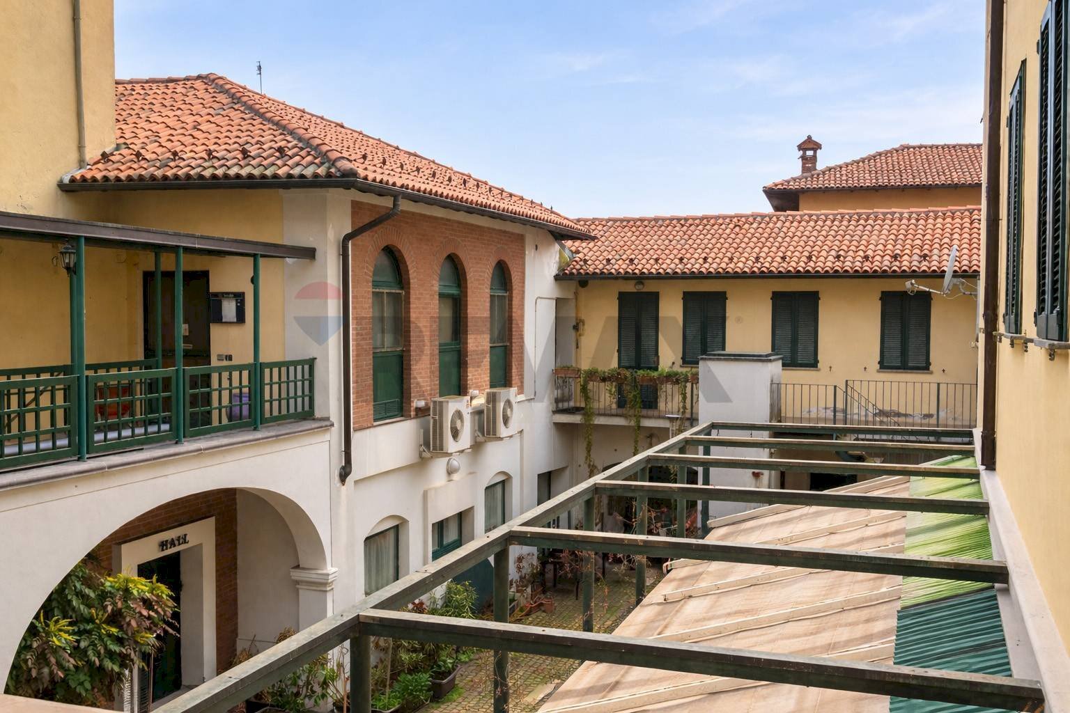 Edificio all\'aperto - Stable - Palace Piazza Martiri della Libertà, Galliate - photo 3