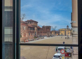 Edificio all\'aperto - Stable - Palace Piazza Martiri della Libertà, Galliate - photo 4