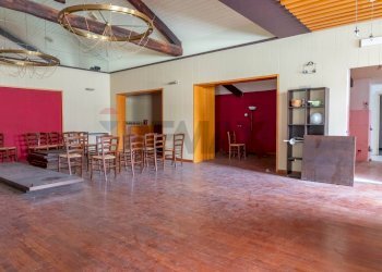 Sala da pranzo - Stable - Palace Piazza Martiri della Libertà, Galliate - photo 11