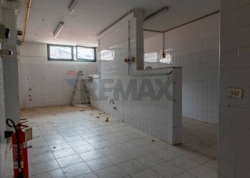 Stanza vuota - Stable - Palace Piazza Martiri della Libertà, Galliate - photo 12