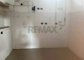 Bagno - Negozio VIA CHINOTTO
 
10, Arona - foto 14