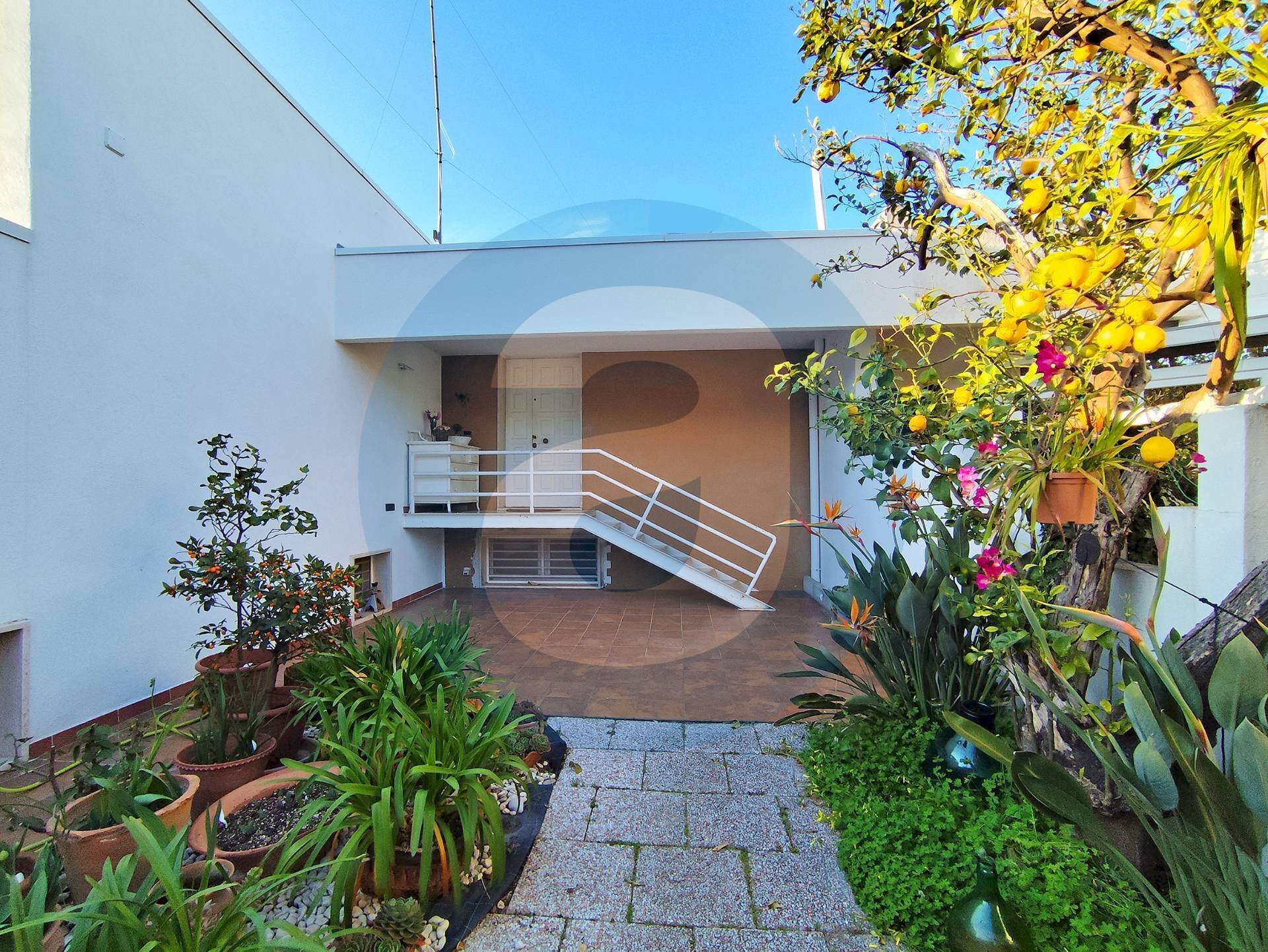 Foto 1 - Villa a Schiera Via Cimabue
 
21, Valenzano - foto 1