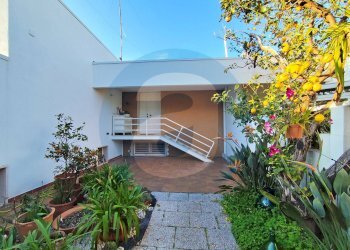 Foto 1 - Villa a Schiera Via Cimabue
 
21, Valenzano - foto 1