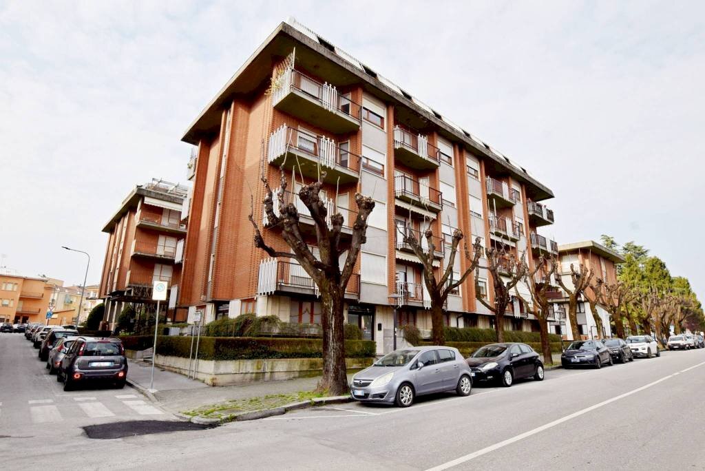 Facciata - Quadrilocale via Luigi Manfredi, 1, Mondovì - foto 1