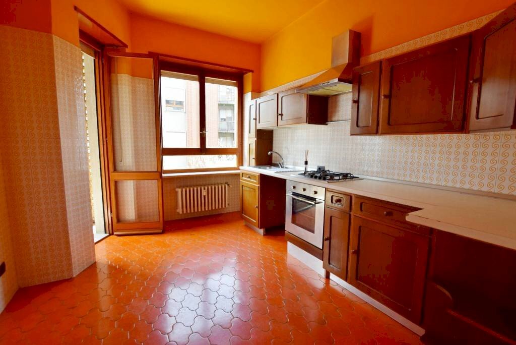 Cucina - Quadrilocale via Luigi Manfredi, 1, Mondovì - foto 3