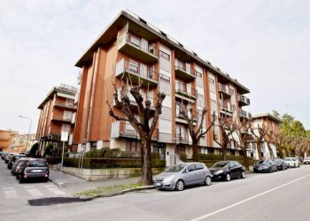 Facciata - Quadrilocale via Luigi Manfredi, 1, Mondovì - foto 1