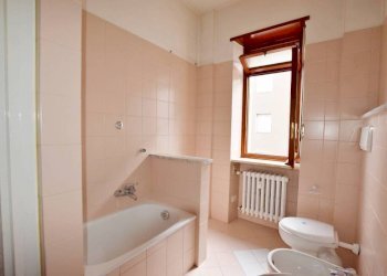 Bagno - Quadrilocale via Luigi Manfredi, 1, Mondovì - foto 11